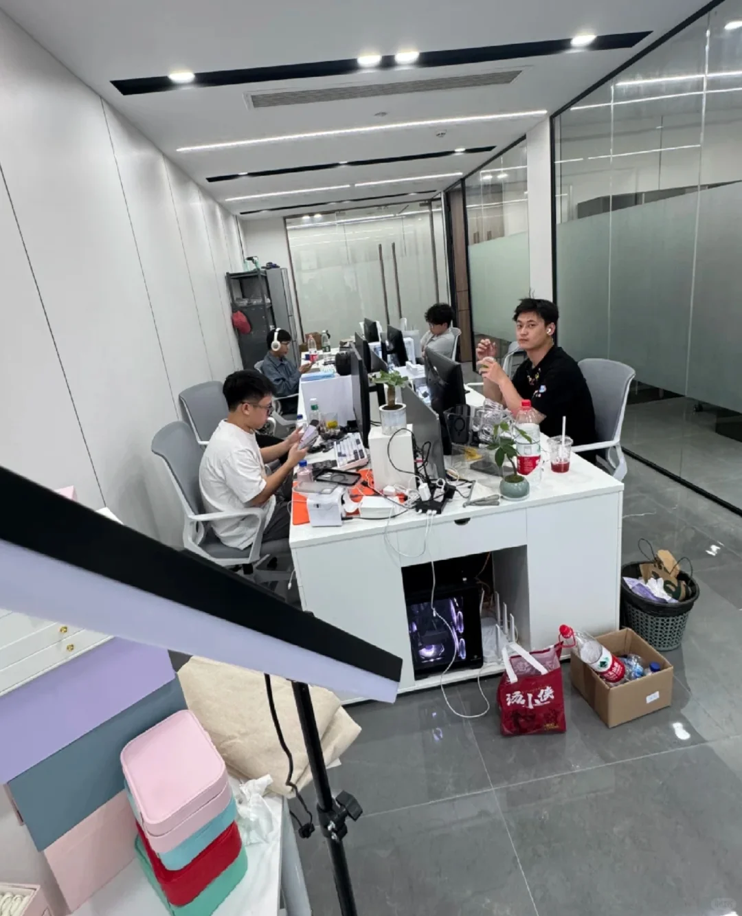 我在陕西西安搞了一家企业十点上班三点下班