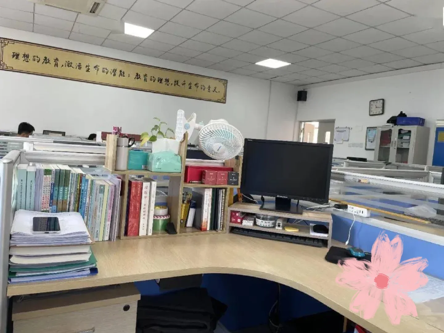 公办中职缺老师,有教资就行有人愿意来吗?