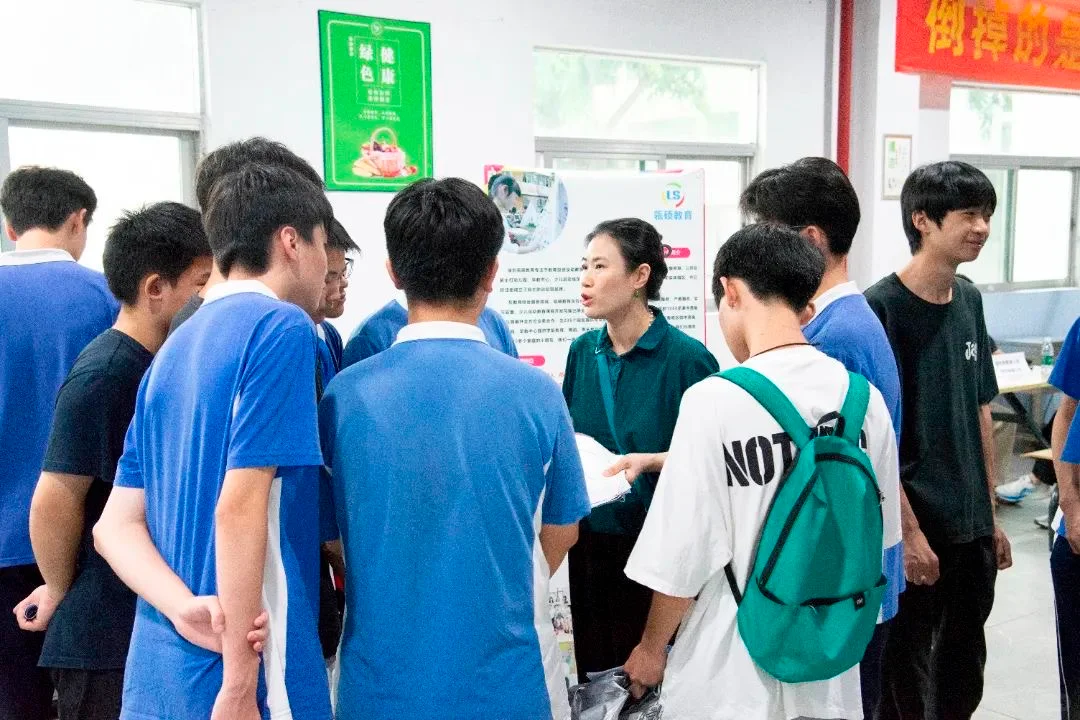 深圳市深科技工学校学生顶岗实习招聘会