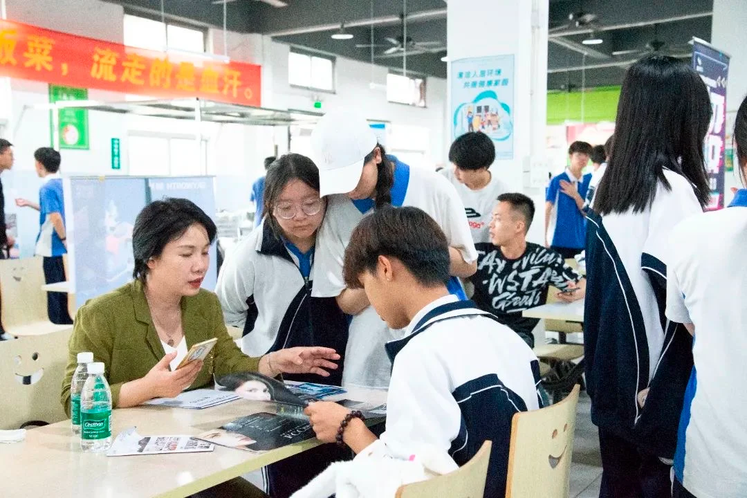 深圳市深科技工学校学生顶岗实习招聘会