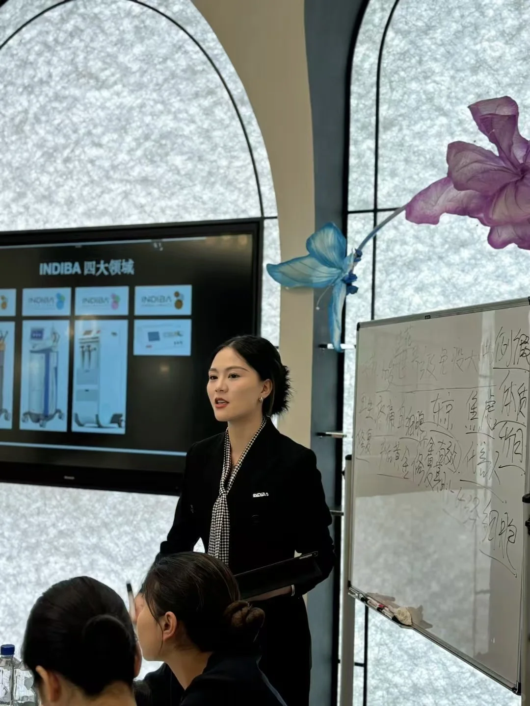 美业姐妹速进！高薪出差美容操作师招人！