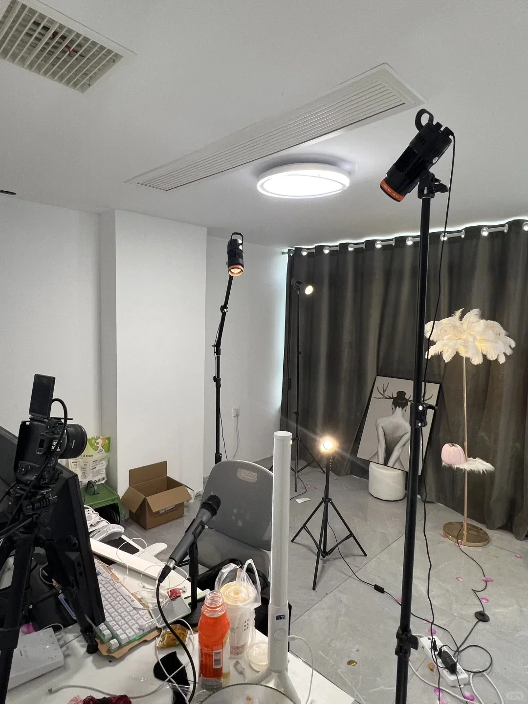 主播的日常、你有在认真工作吗？