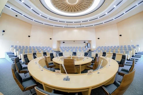 《海南省》的新“国际”学校项目