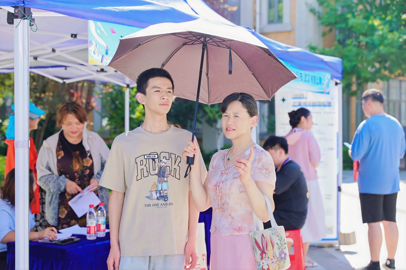 武汉招聘会现场拍摄