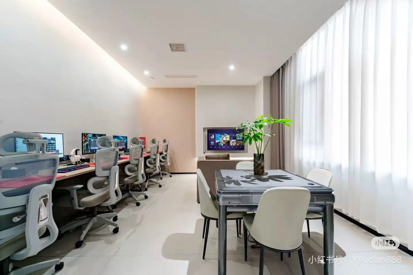 Y电竞酒店招聘中~(24间房)