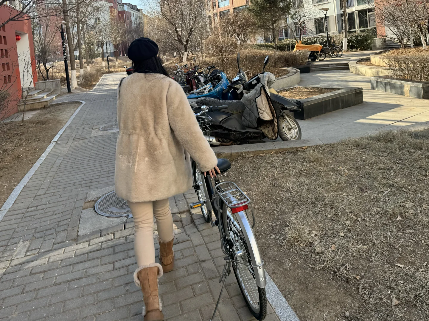 已经听到有好多人说“就你这工作啊”