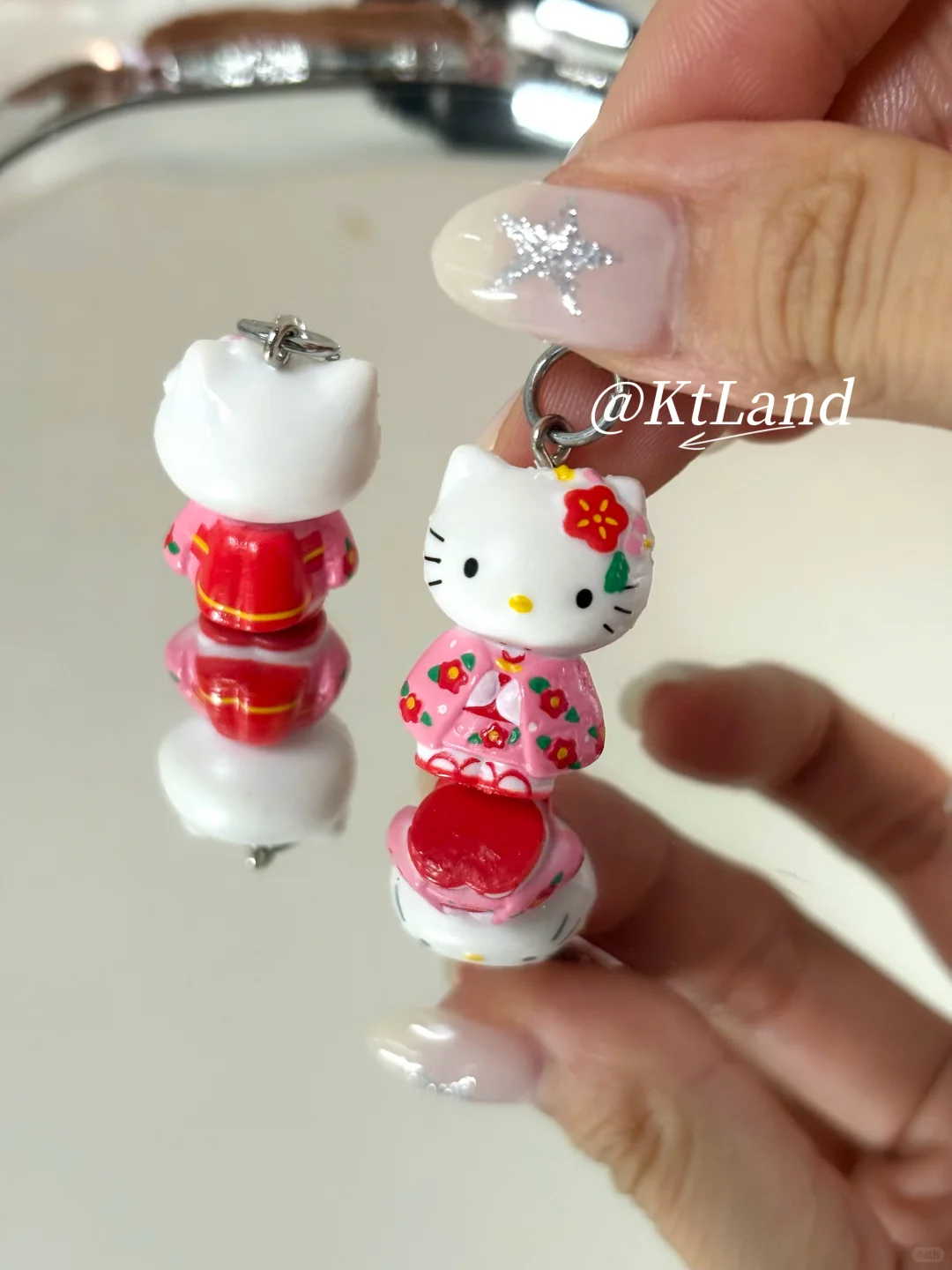 ?揣手手？