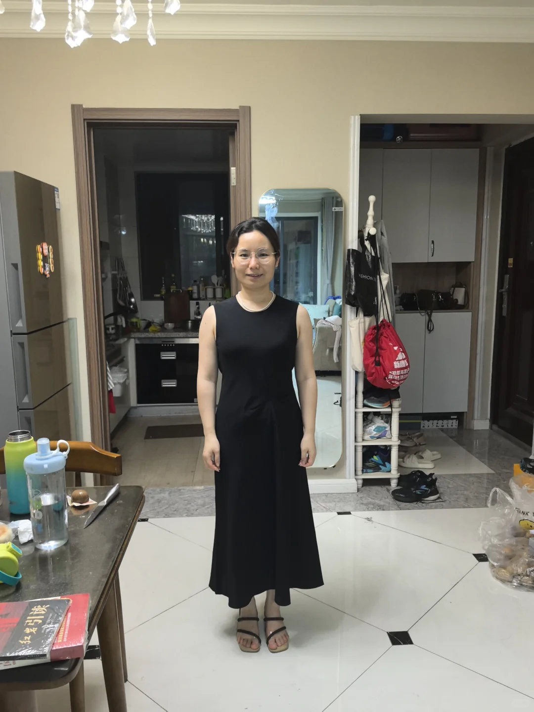 月薪三千狠心买了件两千的裙子值不值当