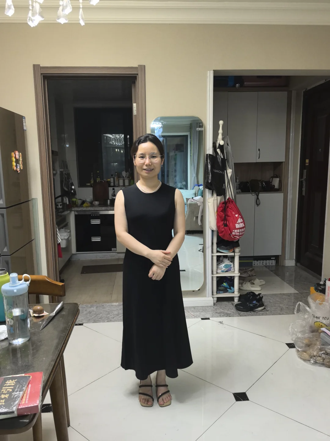 月薪三千狠心买了件两千的裙子值不值当