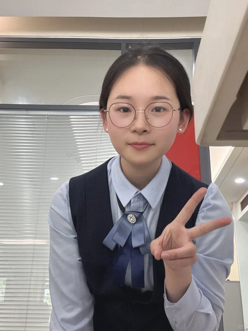 考公考不上，来银行做柜员还是蛮开心的
