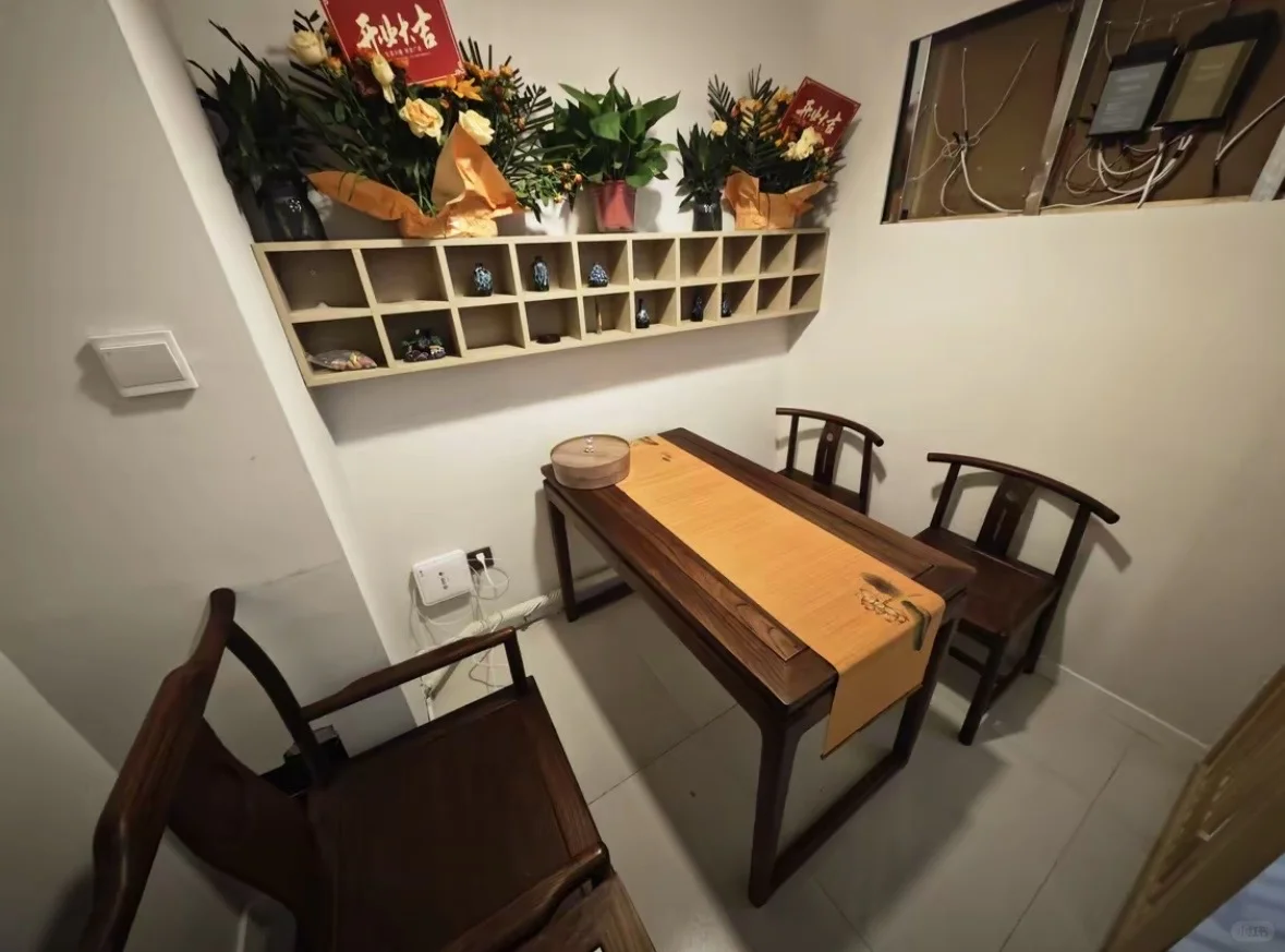 朝九晚七 很安逸的工作