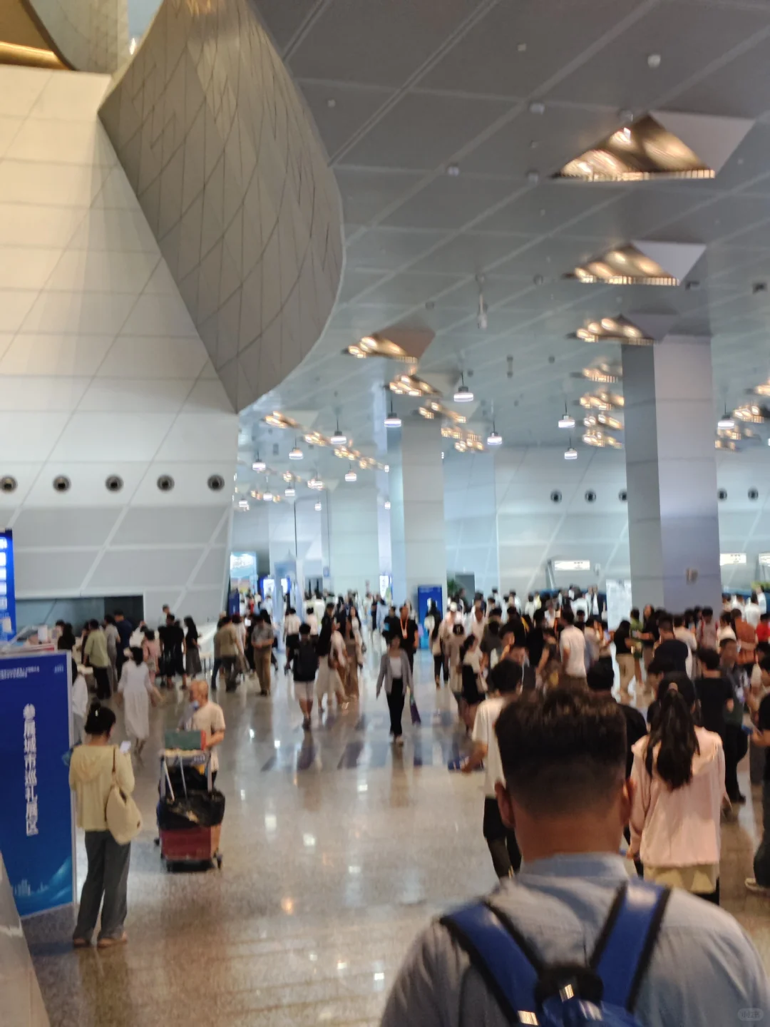 东港国际会议中心招聘会～