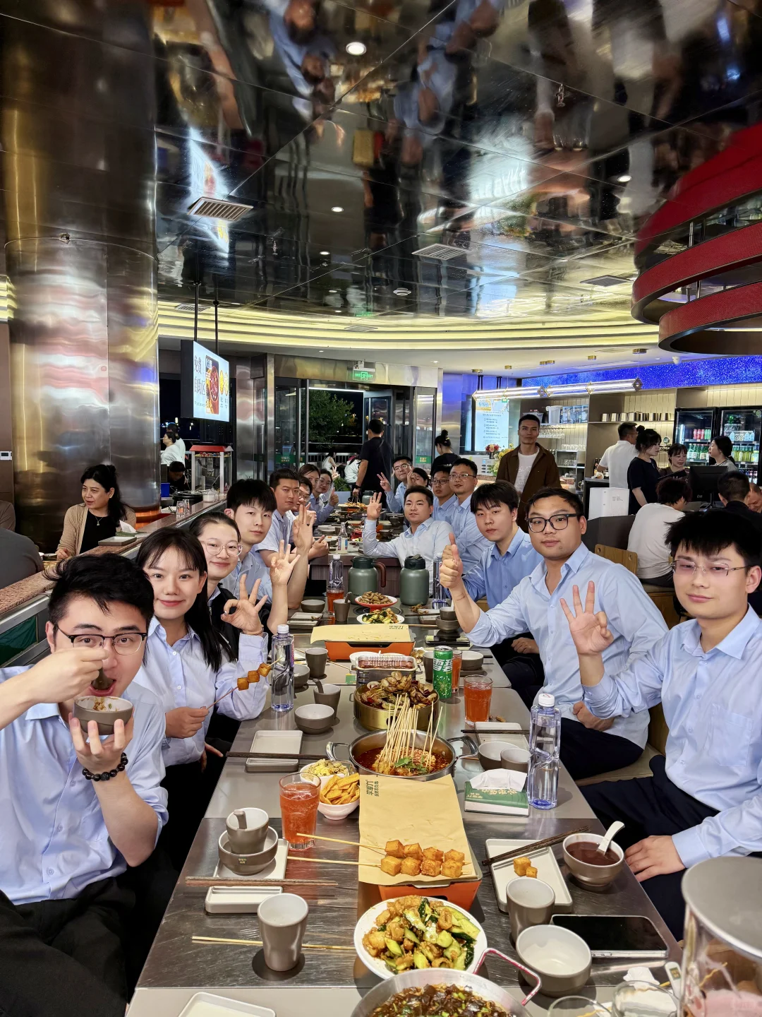 有在好好聚一聚呀??团建没有敷衍过