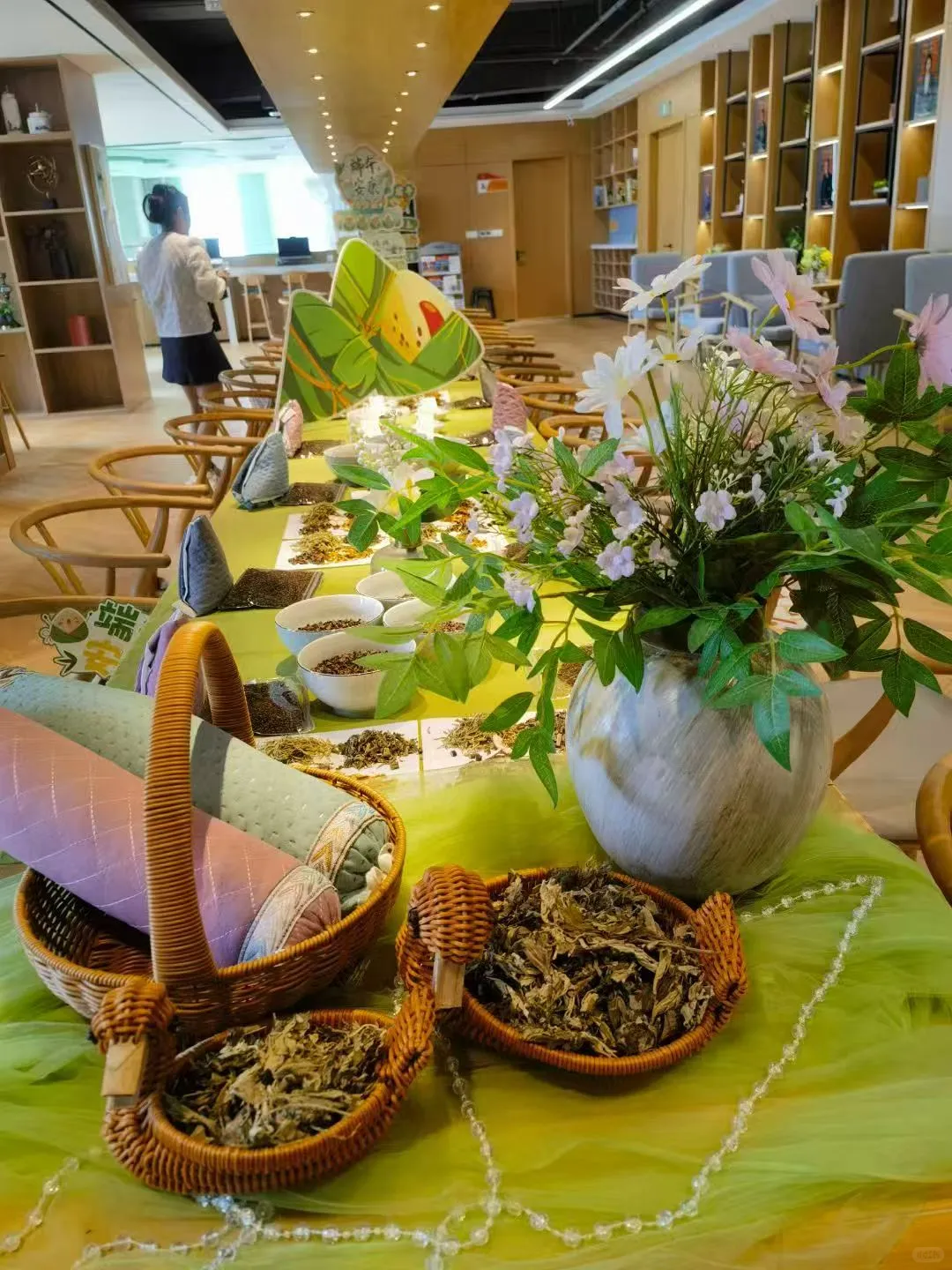 临沂某大学(新建)招聘