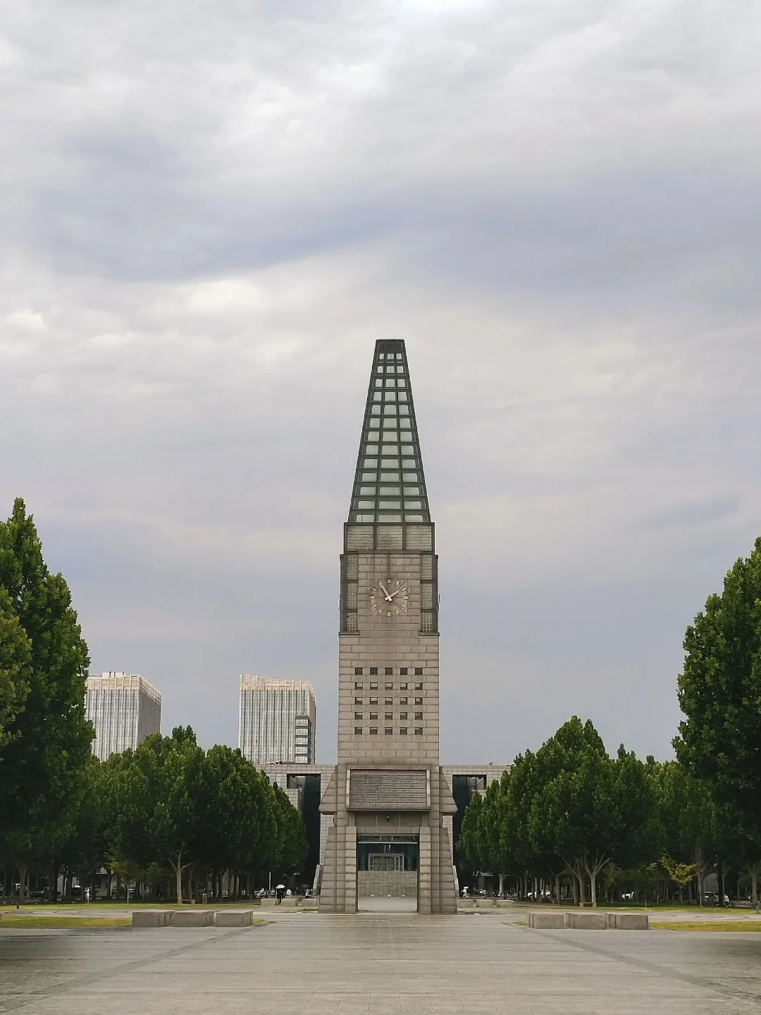 给择业期的河北硕士指条进高校行政岗的路子