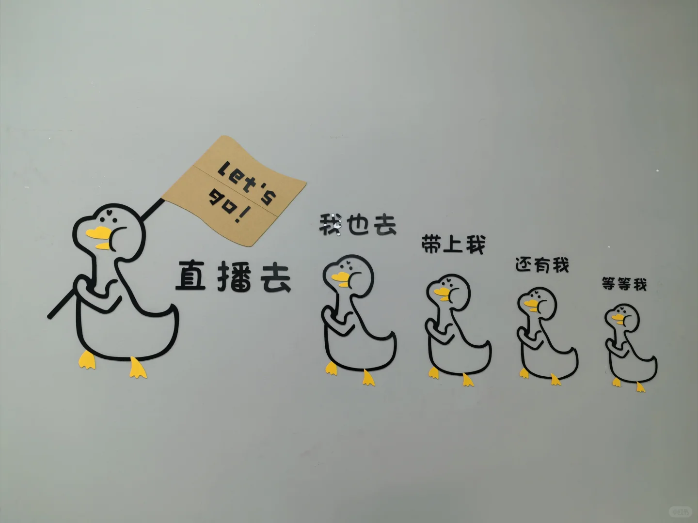 太爱这个12点上班8点下班的工作啦！！！