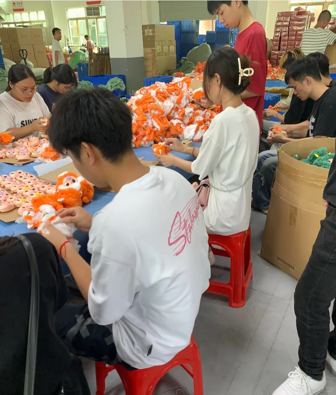 附近1公里玩具厂招人啦