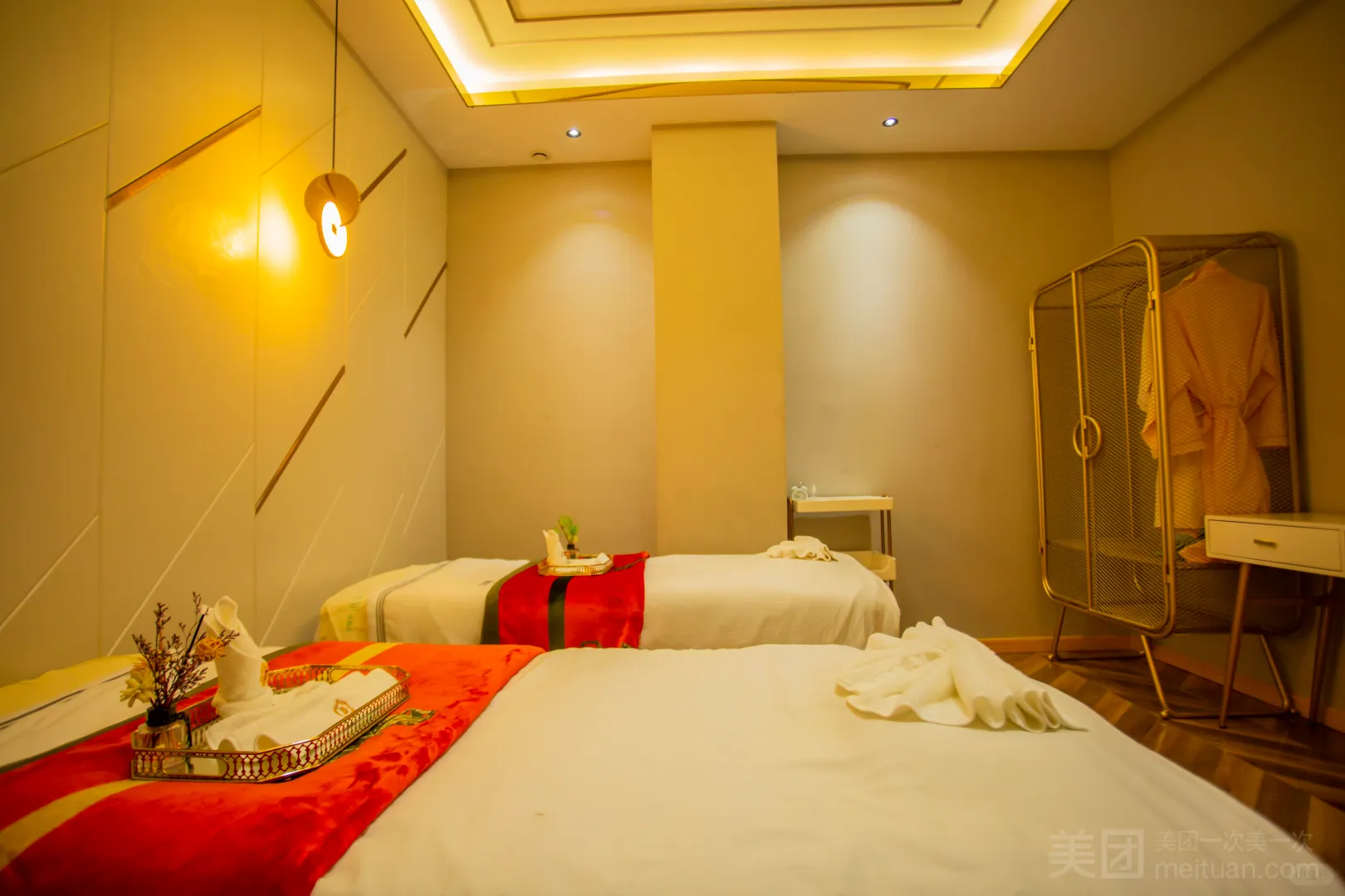 急招美容师顾问