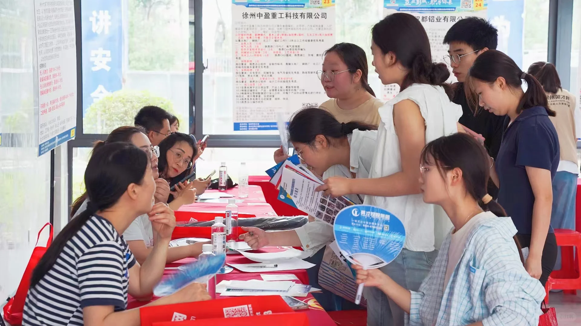 【找工作的看过来！夜市场招聘会】