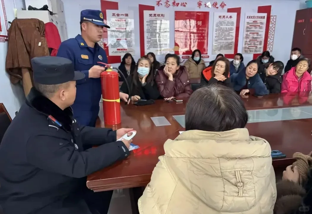 社区工作干的什么