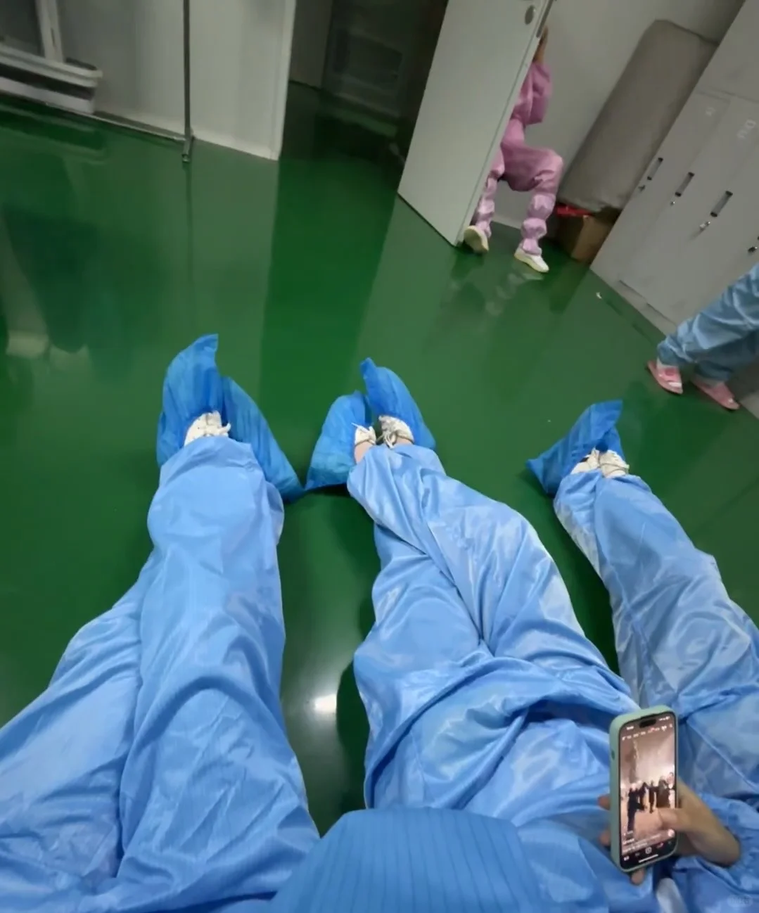 在电子厂一个月7500左右 打算干到过年