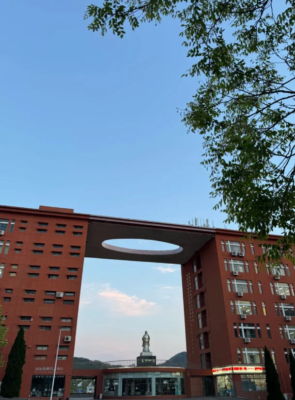 青岛恒星科技学院丨辅导员招聘28名