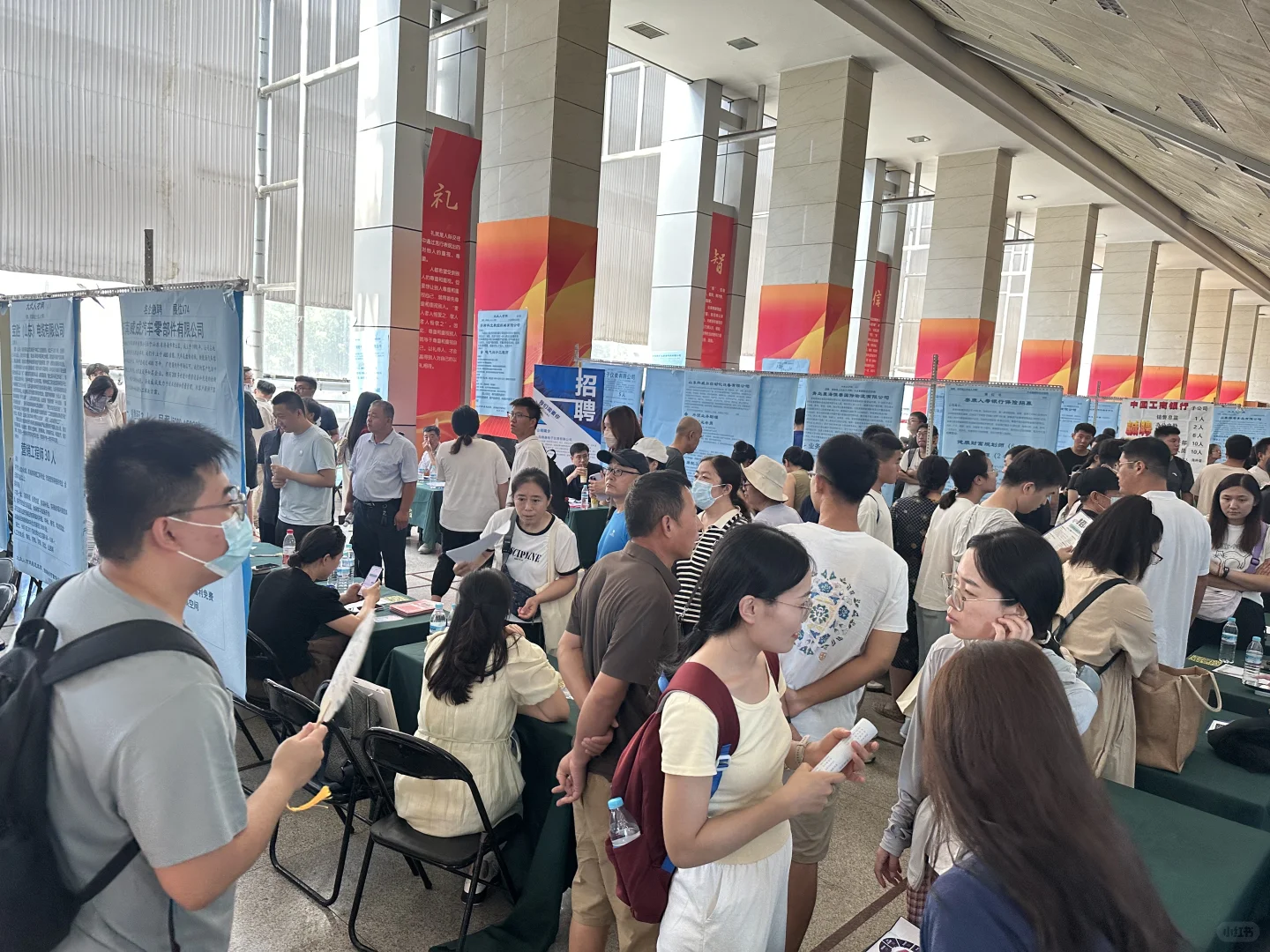 这一大早人就这么多了-7月26号济南招聘会