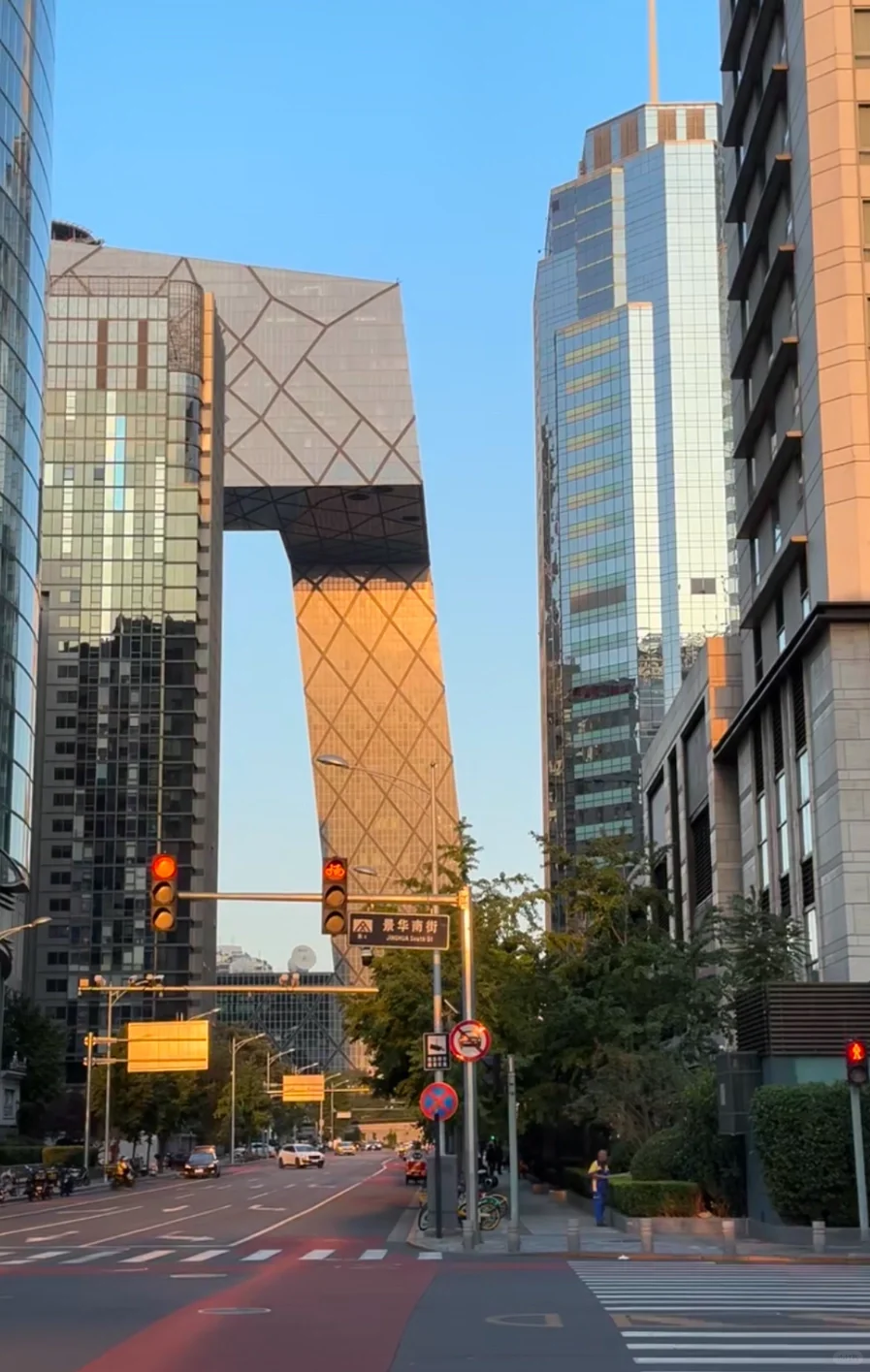 要能接受全国出差并且会开车的人急急急!!!