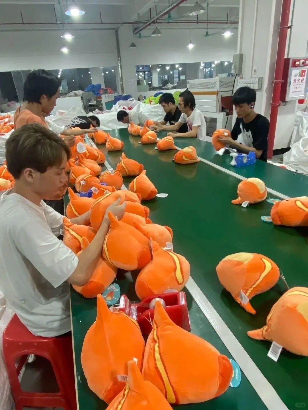 广东玩具厂大量招聘临时工正式工