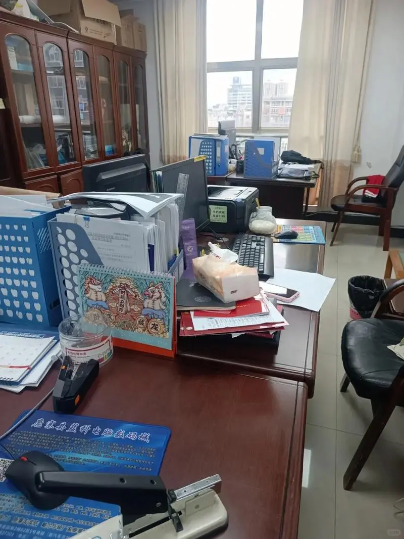 学校就业文职岗,包吃住,寒暑假,没人来?