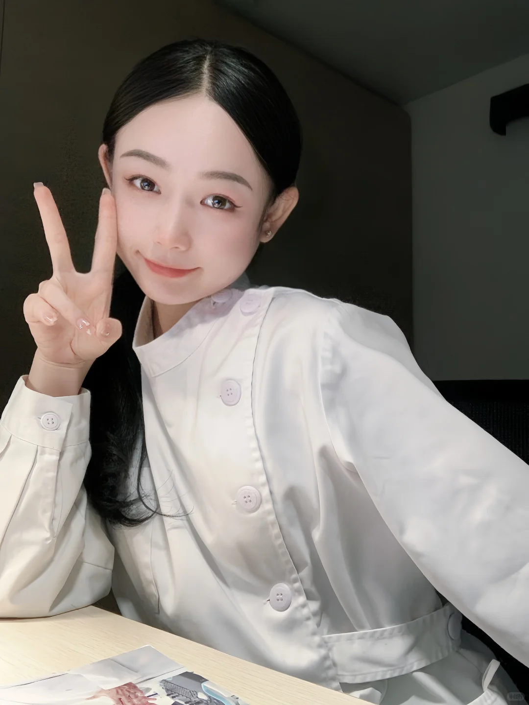 本人护士，月薪两万