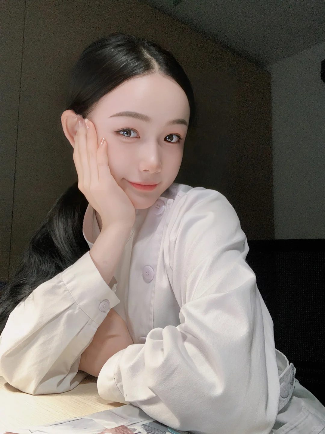 本人护士，月薪两万