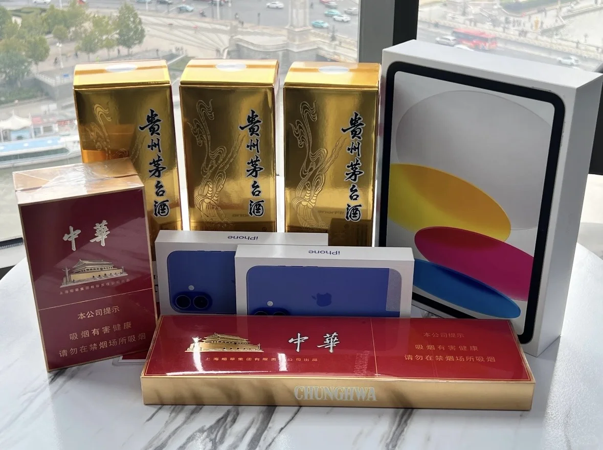 急聘 底薪四千 双休 不加班