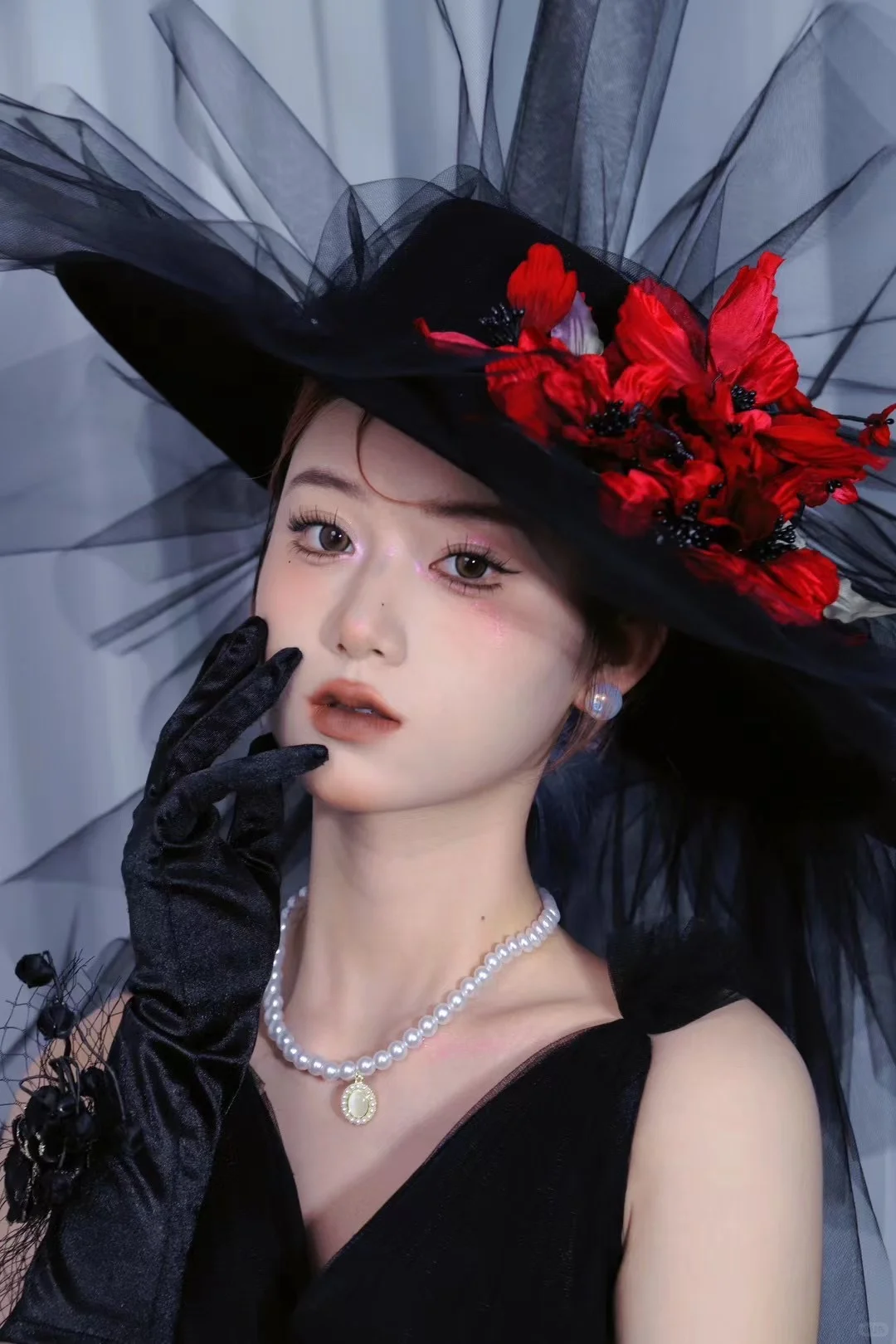 成都有没有招聘服装/美妆类小白带货主播的