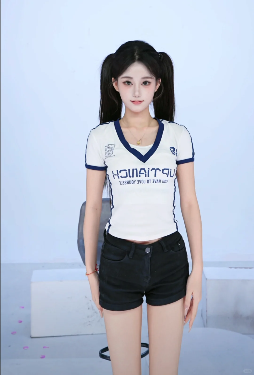成都有没有招聘服装/美妆类小白带货主播的