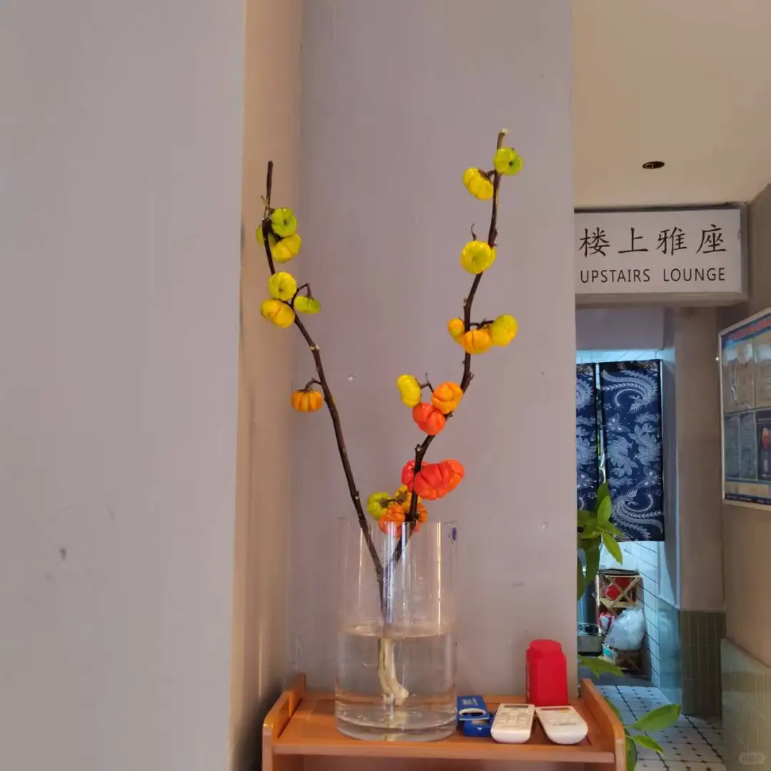 厦门大学旁猫街招聘服务员一名，