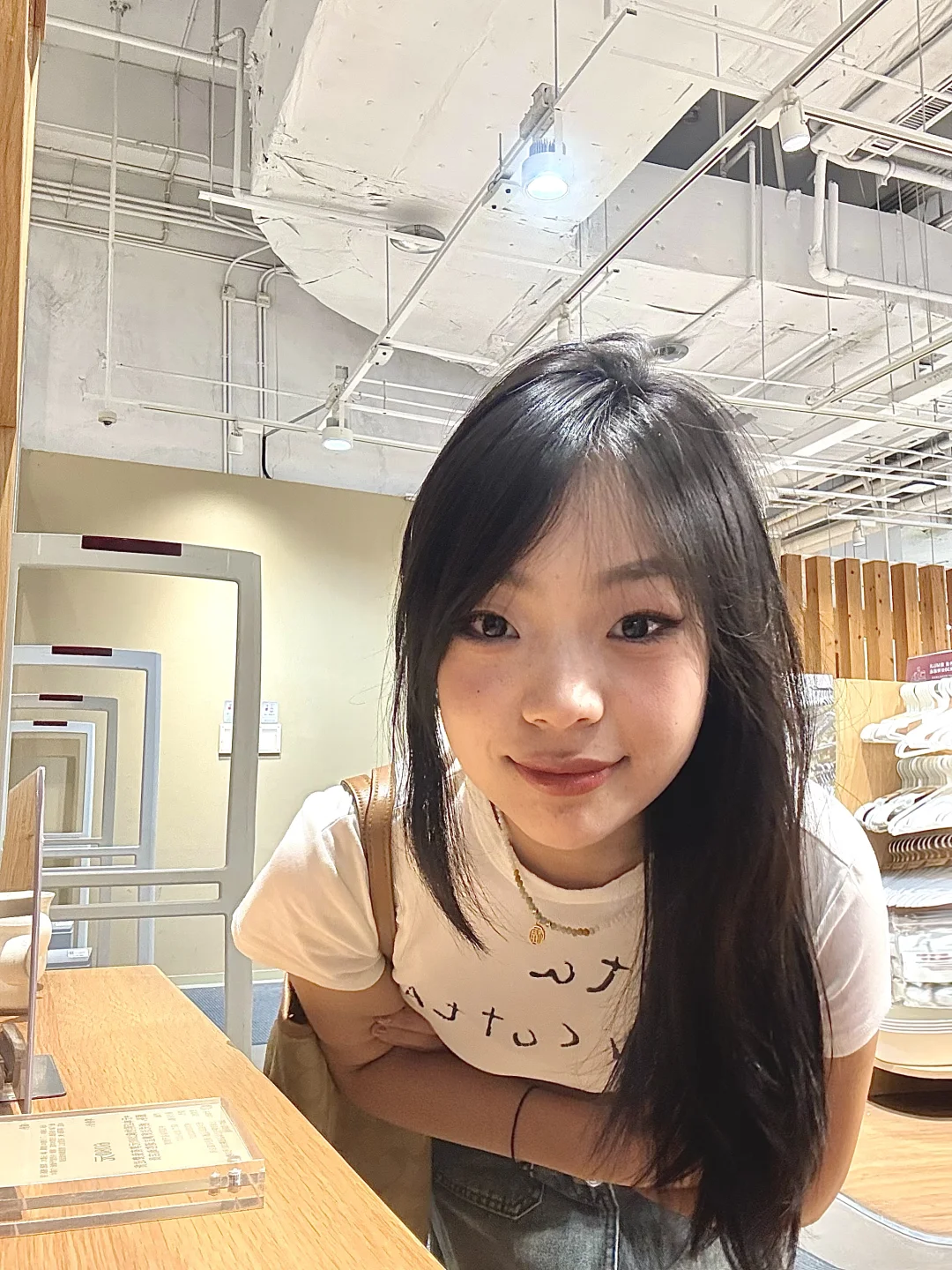 24岁退休女主播再就业|面试后纠结到失眠?