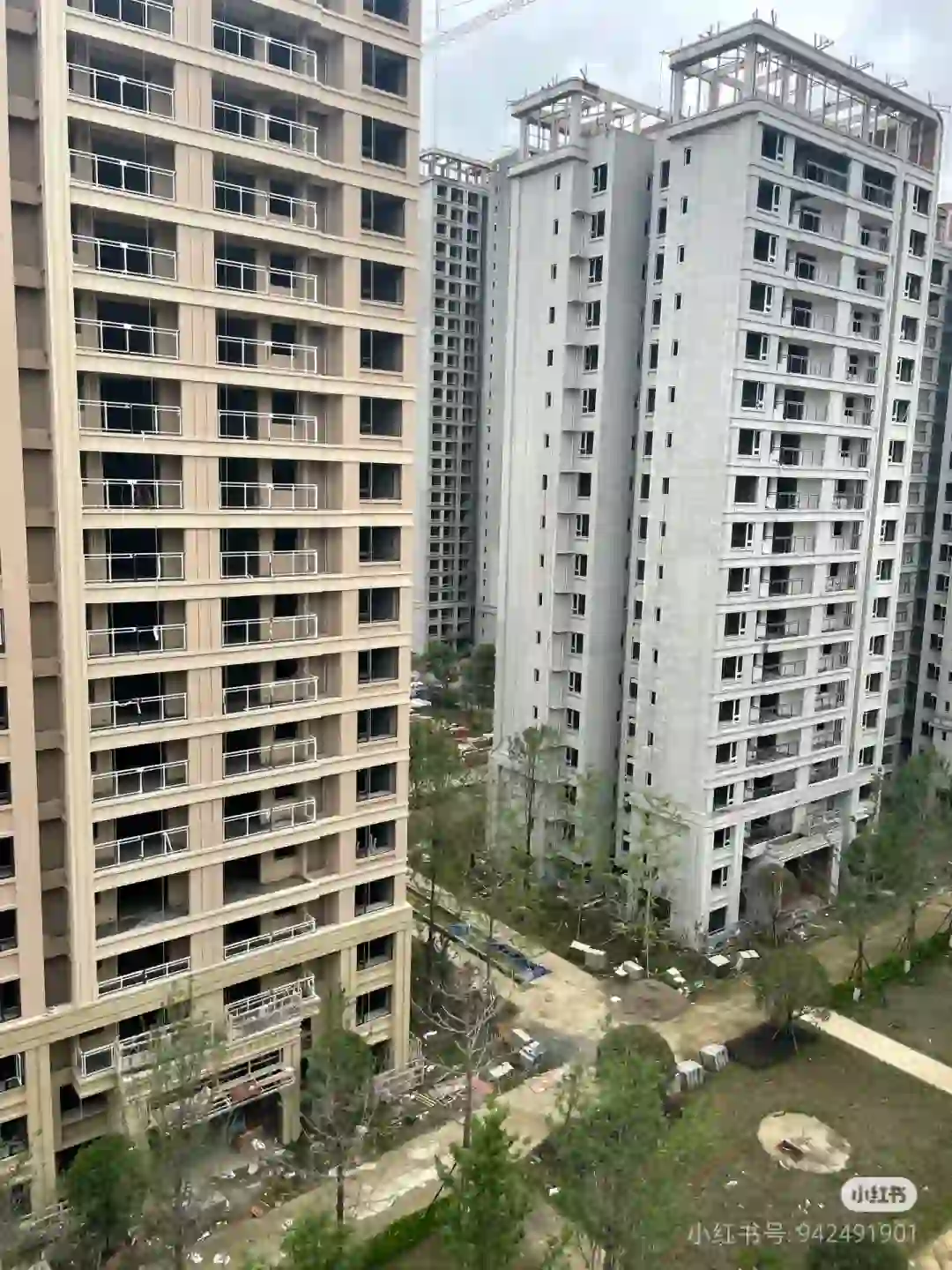 苦命的老百姓，辛苦一辈子攒钱买个房血本无