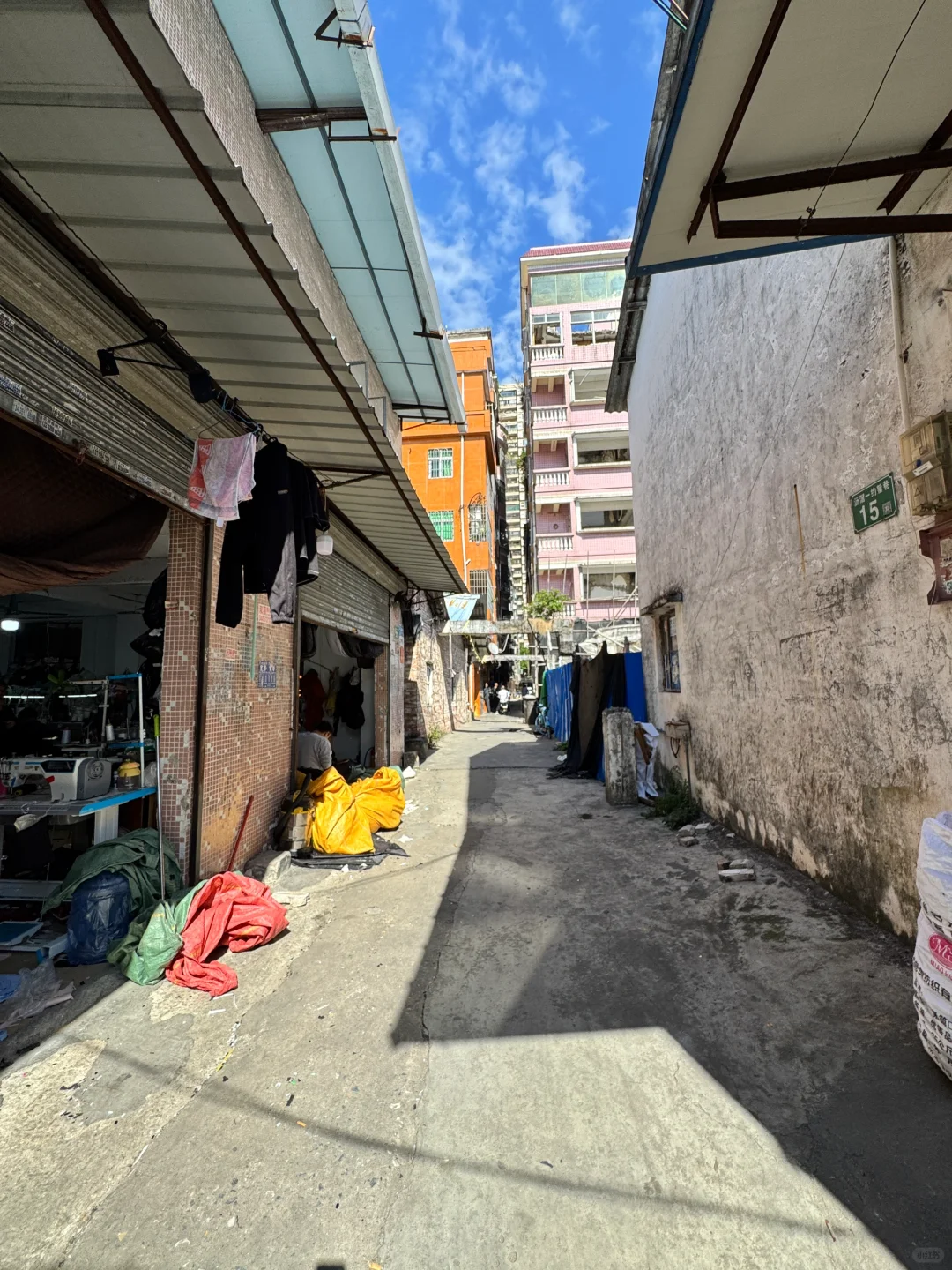 废墟与折腾之间的城市迷局