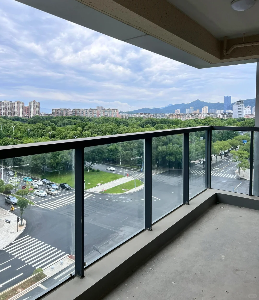 一口价45万精装全新未入住，读沛鸿，证件齐全