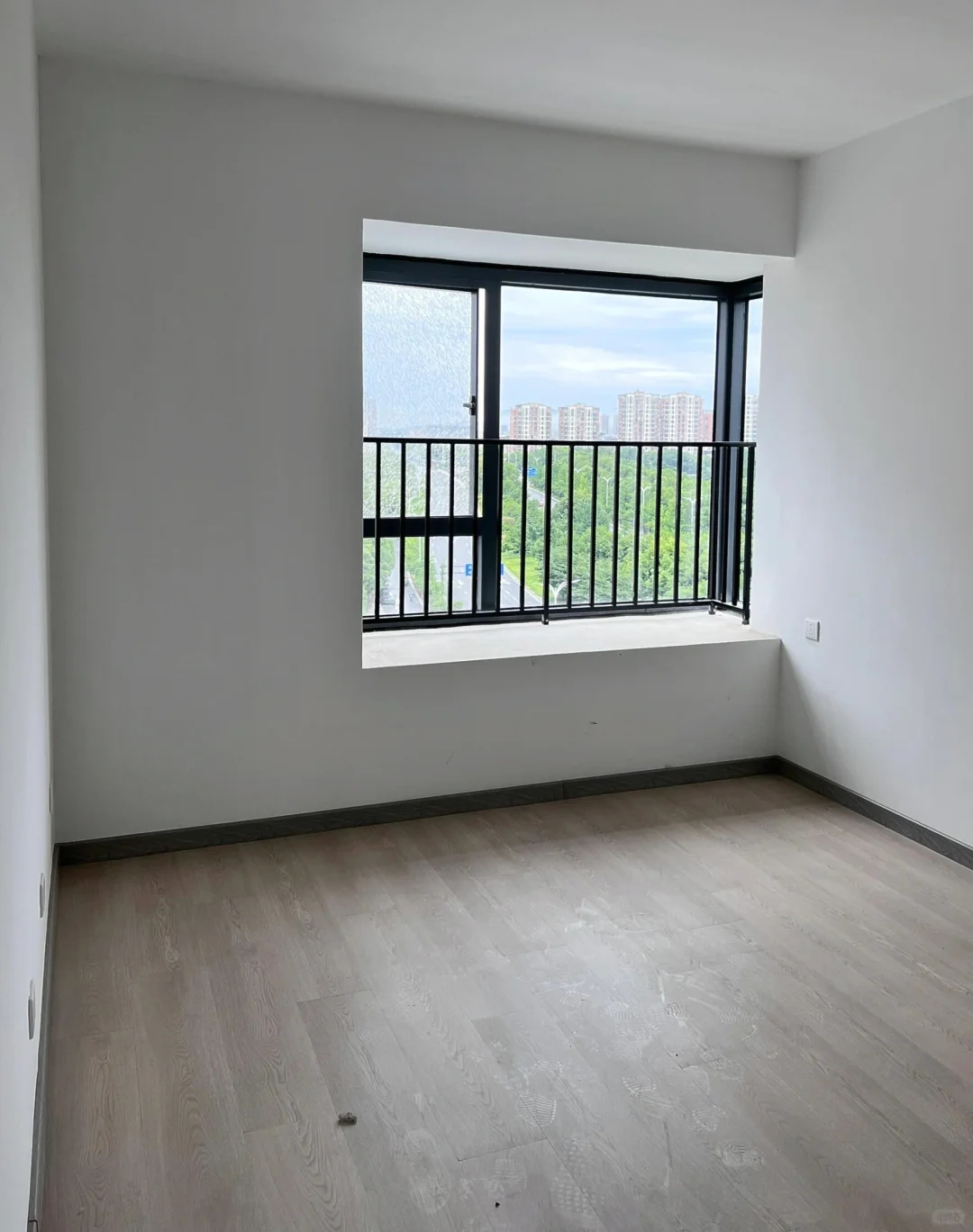 一口价45万精装全新未入住，读沛鸿，证件齐全