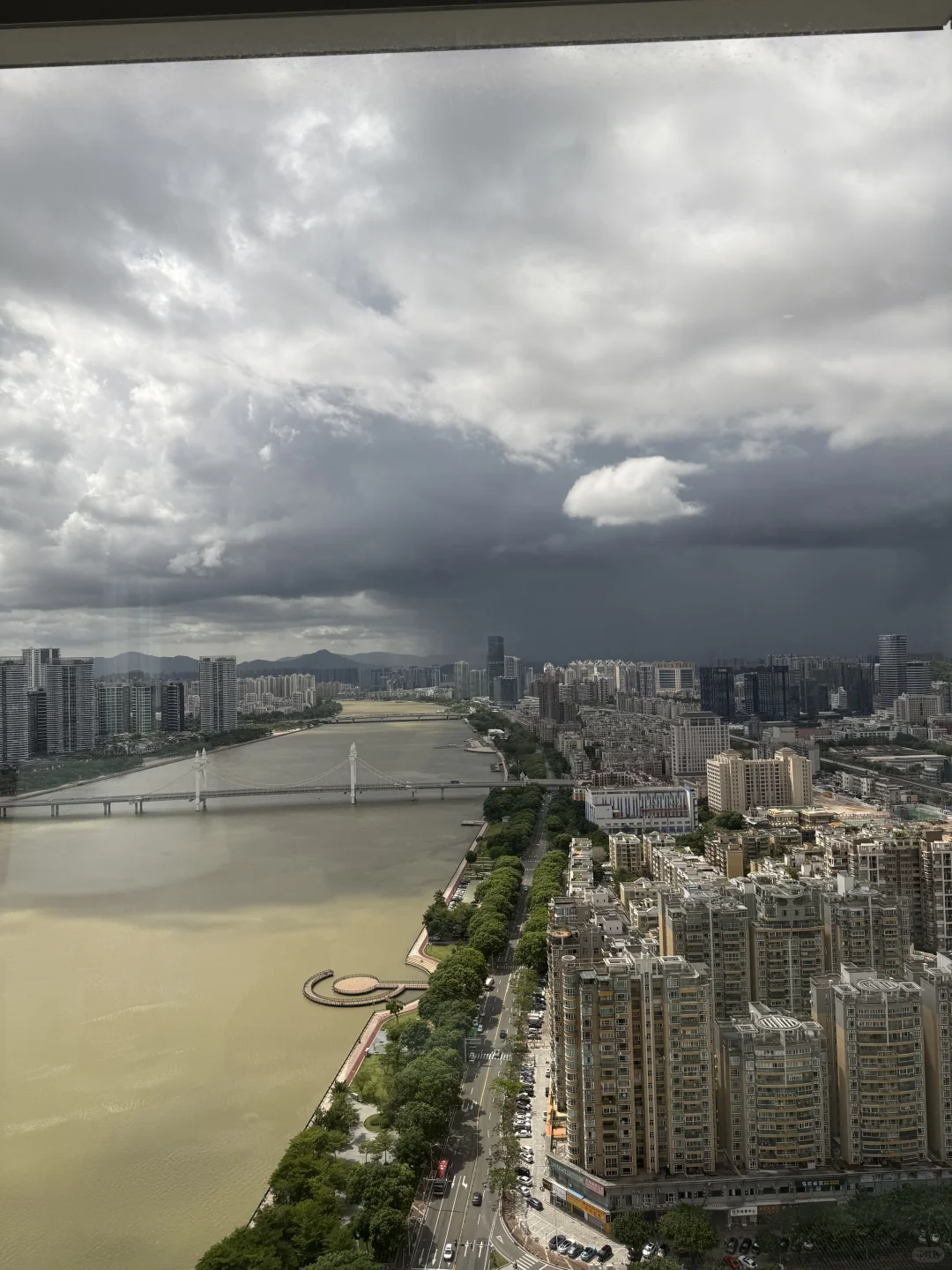 房价加速下跌，非必要不买房？