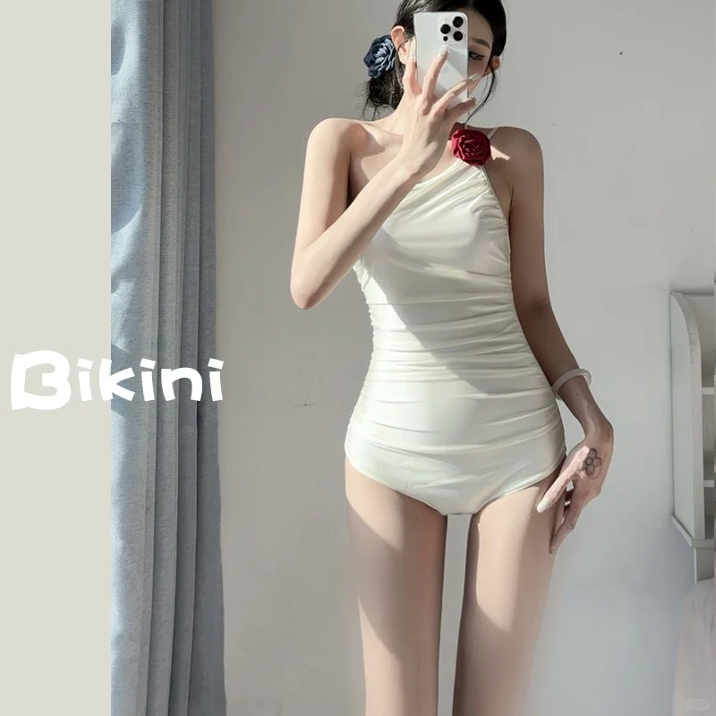 👙白色格子太甜啦！小胸女孩冲！