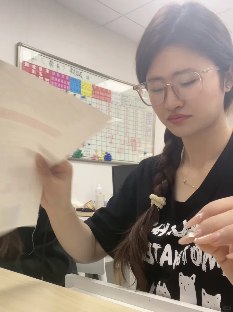 00后房地产销售新人过渡的一天