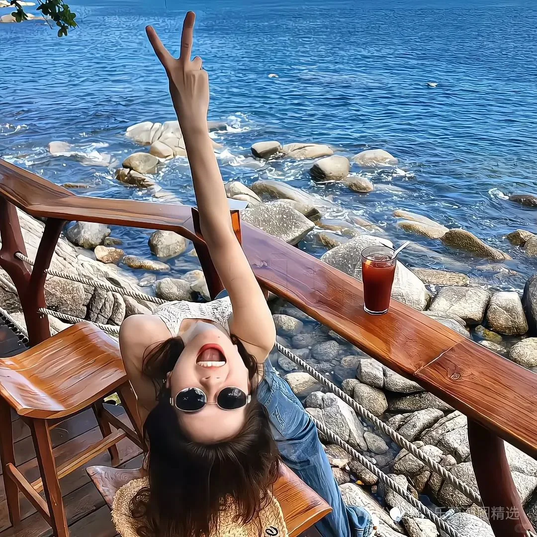 We Chat/很难不爱的女头