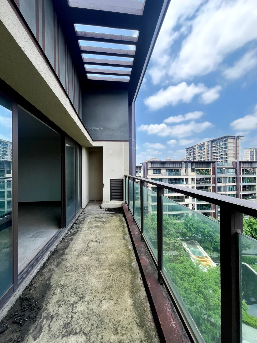 龙湖开元，横厅四房洋房，10 米客厅大开间