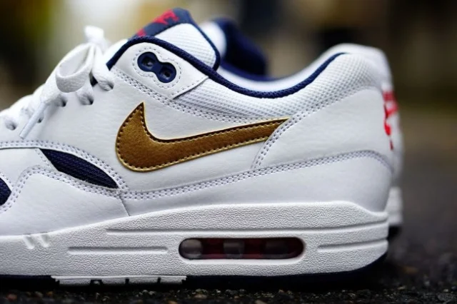 求购Nike Air Max 1 ，如图款“41码”