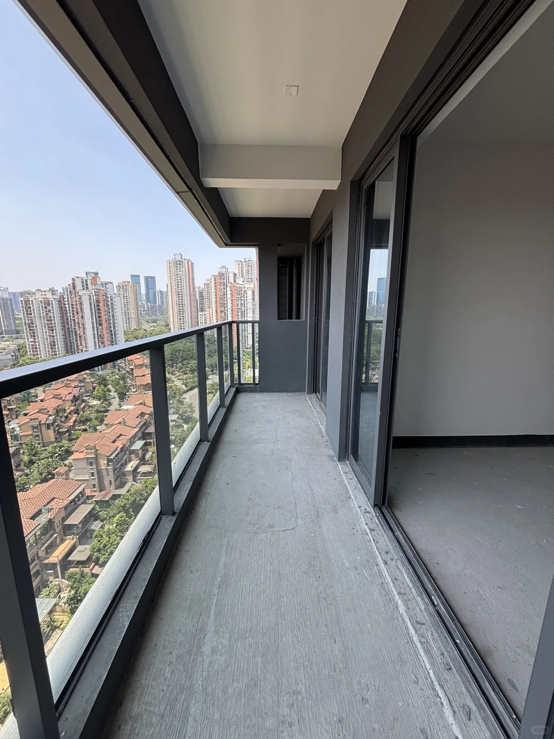 汽博中心 | 全新湖景房原价148万现价110万