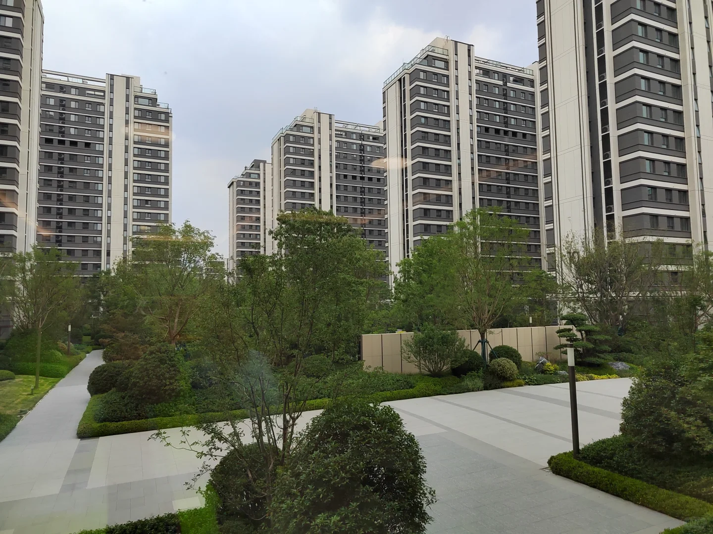 你选新房？还是二手房？