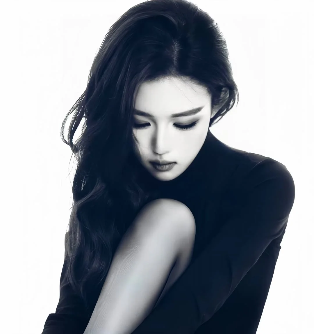𝐒𝐡𝐚𝐫𝐞丨高冷御姐气质女头像
